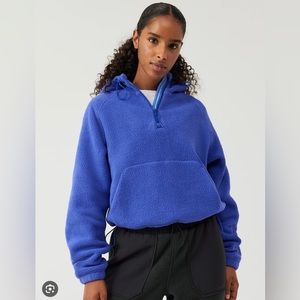 Outdoor Voices Primo Fleece 1/4 zip Women’s size Medium